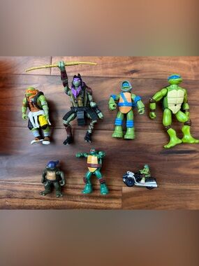 Teenage Mutant Ninja Turtles Figure Bundle - Green